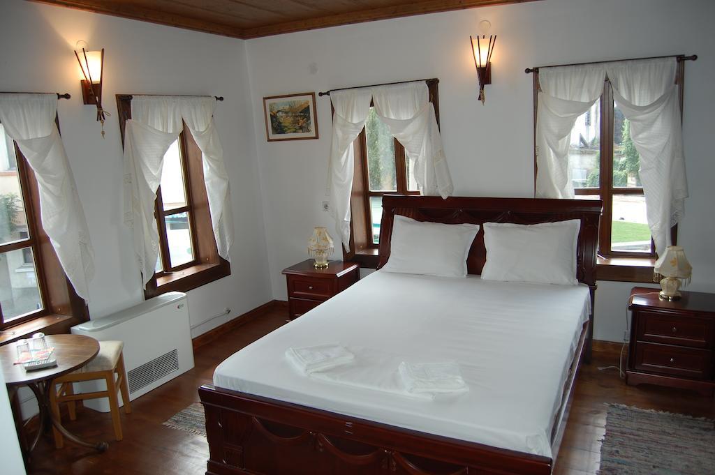 Kazasovata Guest House Treavna Cameră foto
