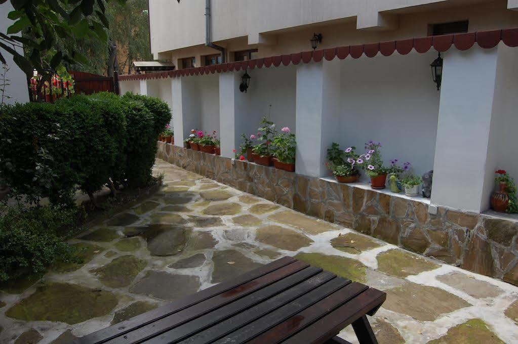 Kazasovata Guest House Treavna Exterior foto